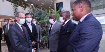 وزير الاتصالات يفتتح مركز مراقبة وتشغيل الخدمات لمتابعة أداء البريد للمواطنين 1 - جريدة المساء