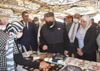 افتتاح معرض الأسر المنتجة بالممشى السياحى .. بالغردقة 17 - جريدة المساء