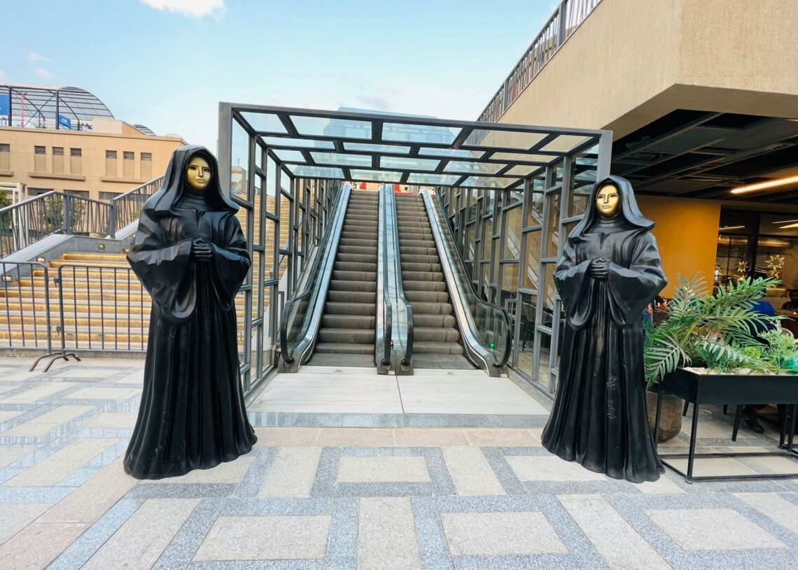 تجهيزات مميزة ل"الكاهن" بحضور أبطاله في العرض الخاص 19 - جريدة المساء تجهيزات مميزة ل"الكاهن" بحضور أبطاله في العرض الخاص 18 - جريدة المساء