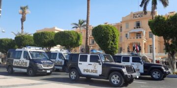 انتشار أمنى بالمحاور والميادين ودور العبادة لتأمين احتفالات عيد الميلاد المجيد ورأس السنة 2 - جريدة المساء انتشار أمنى بالمحاور والميادين ودور العبادة لتأمين احتفالات عيد الميلاد المجيد ورأس السنة 1 - جريدة المساء