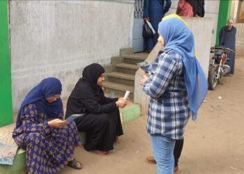 ندوات توعية وحملات طرق الأبواب بالشهداء .. ضمن مبادرة «حياة كريمة» 20 - جريدة المساء