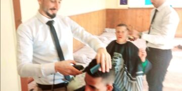 مبادرة شبابية لتصفيف الشعر والتجميل مجاناً للأطفال الأيتام.. بالمؤسسات الإيوائية بكفر الشيخ 1 - جريدة المساء