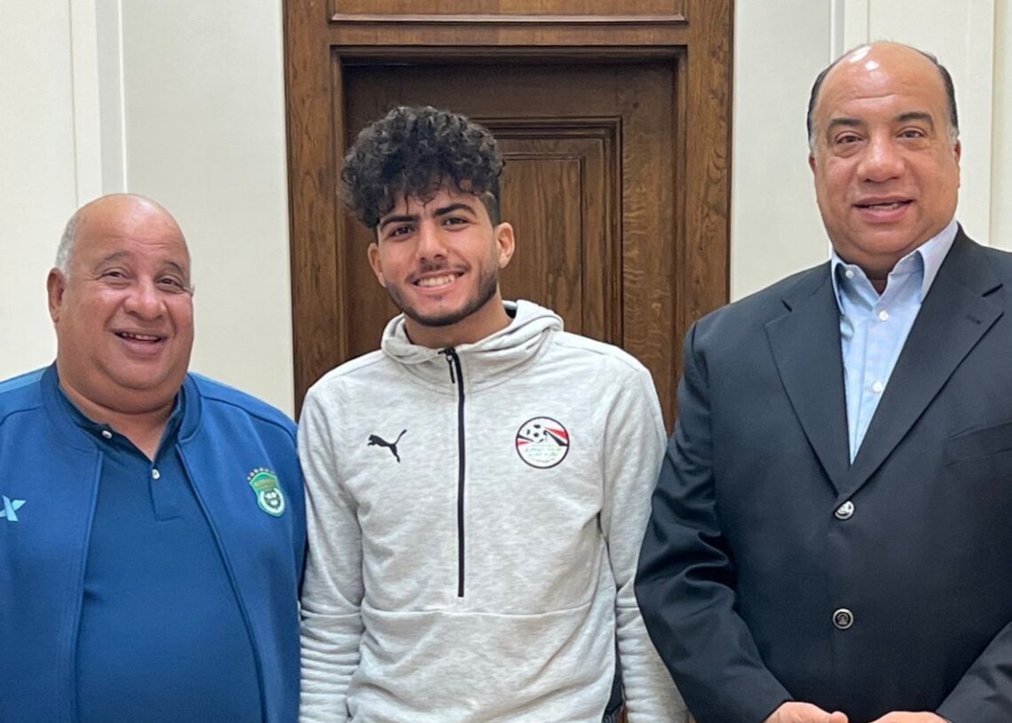 الاتحاد السكندري يعلن تعاقده مع محمود بسيونى ظهير أيمن منتخب مصر مواليد2003 16 - جريدة المساء