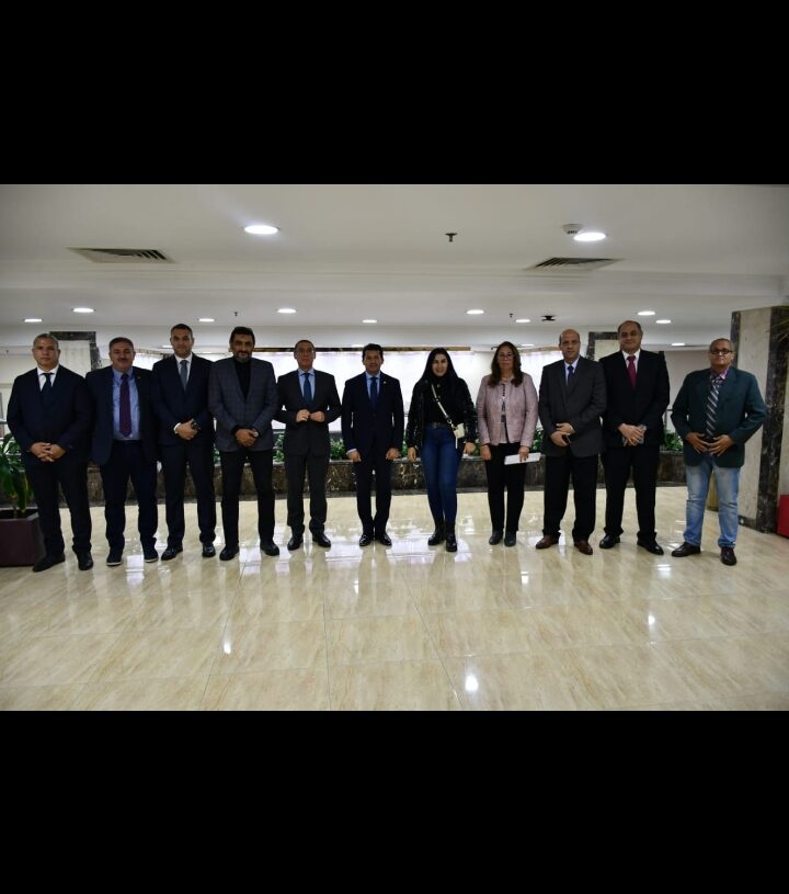 وزير الرياضة يطالب اتحاد الطائرة بالاستعداد المبكر لأولمبياد باريس 20 - جريدة المساء وزير الرياضة يطالب اتحاد الطائرة بالاستعداد المبكر لأولمبياد باريس 19 - جريدة المساء