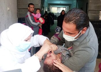 محافظ أسوان يعلن عن إنطلاق فعاليات الحملة القومية للتطعيم ضد مرض شلل الأطفال 29 - جريدة المساء