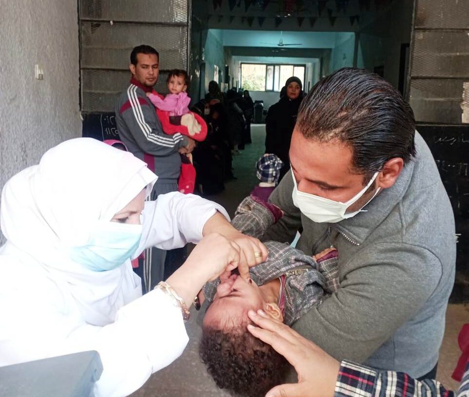 محافظ أسوان يعلن عن إنطلاق فعاليات الحملة القومية للتطعيم ضد مرض شلل الأطفال 20 - جريدة المساء محافظ أسوان يعلن عن إنطلاق فعاليات الحملة القومية للتطعيم ضد مرض شلل الأطفال 19 - جريدة المساء