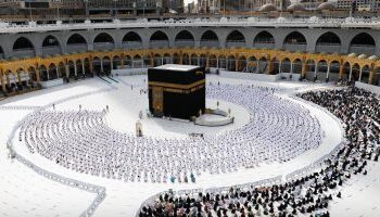 السعودية: تعقيم كامل المسجد الحرام ومرافقه يوميا بواقع عشر مرات بسبب كورونا 18 - جريدة المساء