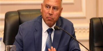 وزير النقل يتفقد معدلات تنفيذ مشروع مونوريل العاصمة الإدارية 2 - جريدة المساء وزير النقل يتفقد معدلات تنفيذ مشروع مونوريل العاصمة الإدارية 1 - جريدة المساء