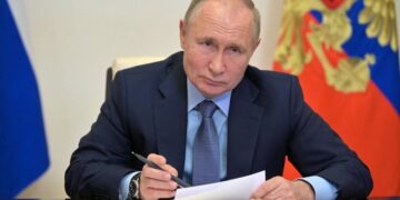 الرئيس الروسي: العقوبات تضع جوهر المنظومة القانونية العالمية محط شك 1 - جريدة المساء