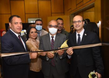 معرض لإظهار الهوية البصرية لجامعة أسيوط باستخدام التصوير ثلاثى الأبعاد "الهولوجرام" 18 - جريدة المساء