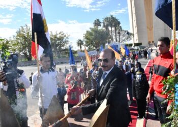 اسوان تحتفل بالعيد القومى الـ 51 بحضور المحافظين السابقين 23 - جريدة المساء