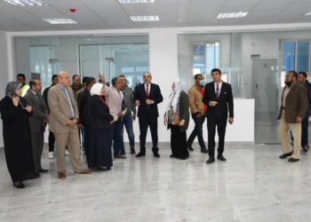 رئيس جامعة القناة : سرعة الإنتهاء من التجهيزات النهائية لمعامل الإختبارات الإلكترونية بالكلية 25 - جريدة المساء