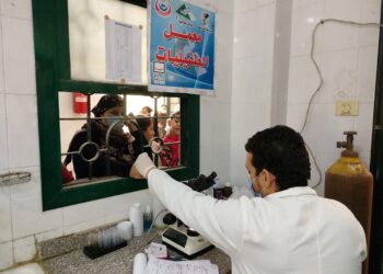 صحة المنيا تقدم الخدمات الطبية والعلاجية لـ 1633 مواطن بقرية ديرالبرشا 25 - جريدة المساء