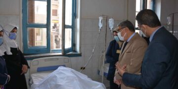 محافظ المنيا يتابع حالة المصابين في حادث تصادم بالصحراوي الغربي 1 - جريدة المساء