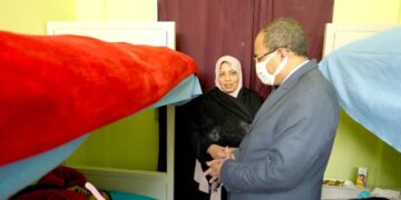 رئيس جامعة سوهاج ‏يطمئن على الحالة الصحية لطالبة مغتربة أجرت عملية جراحية 9 - جريدة المساء