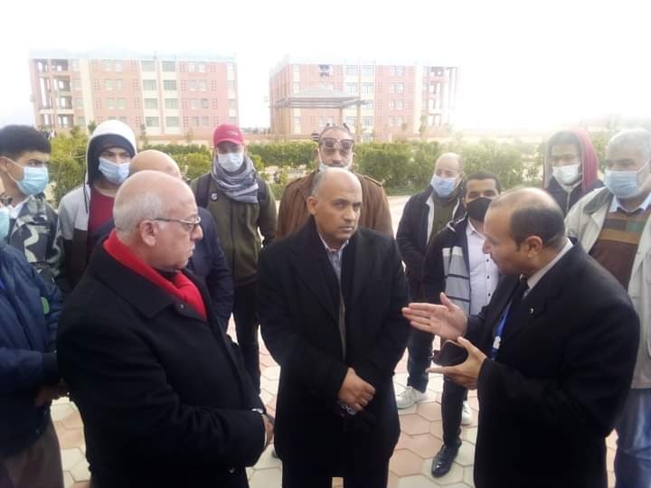 وكيل وزارة تعليم مطروح يقوم بجولة تفقدية مفاجئة بمدرسة النووية بالضبعة 17 - جريدة المساء