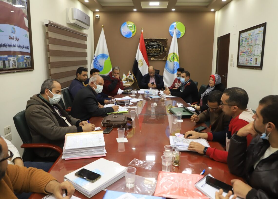 الموقف التنفيذي لمشروعات حياة كريمة على طاولة النقاش بمياه أسيوط 19 - جريدة المساء