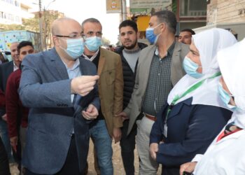 محافظ بني سويف يناقش متطلبات تحسين مستوى الخدمة في المرافق بسمسطا ويستمع لمطالب بعض المواطنين 33 - جريدة المساء