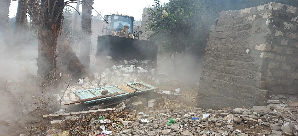 محافظ سوهاج يتابع ملف إزالة التعديات على النيل والمجارى المائية وأملاك الرى 19 - جريدة المساء