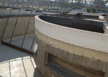 غسيل وتطهير مروقات ثلاث محطات مياه شرب سطحية بسوهاج 21 - جريدة المساء