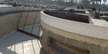 غسيل وتطهير مروقات ثلاث محطات مياه شرب سطحية بسوهاج 1 - جريدة المساء