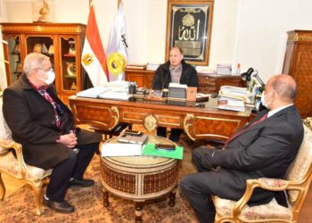 محافظ أسيوط: 3.5 مليار جنيه تكلفة المرحلة الأولي والثانية من تبطين الترع 28 - جريدة المساء