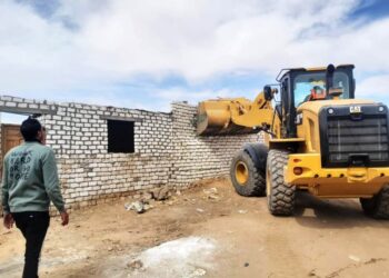 محافظ أسوان : إزالة 9 حالات تعدى بنطاق حى جنوب بمساحة 6850 م2 ضمن فعاليات الموجه الـ 19 19 - جريدة المساء