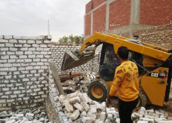 ازالة حالة تعدى بمنطقة خلف مستشفى الحميات في اسوان 20 - جريدة المساء