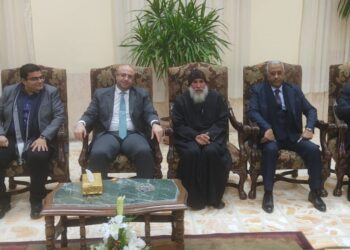 محافظ بني سويف يزور عدداً من الكنائس والأديرة لتهنئة الأخوة المسيحيين بعيد الميلاد المجيد 21 - جريدة المساء