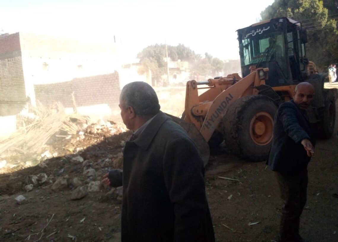 إزالة 4 حالات تعدي بمراكز المنيا ضمن الموجة 19 16 - جريدة المساء إزالة 4 حالات تعدي بمراكز المنيا ضمن الموجة 19 15 - جريدة المساء