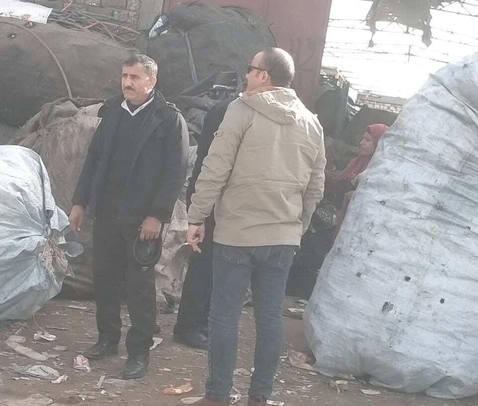محافظة الاسكندرية بالتعاون من شرطة البيئة تداهم وكر للنباشين بأبيس العاشرة وتحرر 12 محضر 19 - جريدة المساء