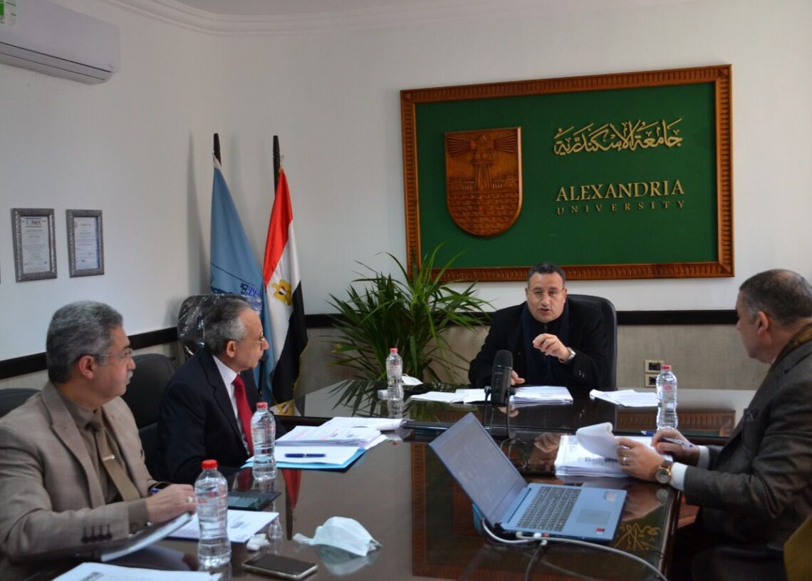جامعة الاسكندرية تشدد على الإجراءات الاحترازية لموافقة الكورونا 18 - جريدة المساء
