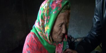 "التضامن" تنقذ مسنة الشرقية صاحبة الـ 100 عام من الإهمال 2 - جريدة المساء "التضامن" تنقذ مسنة الشرقية صاحبة الـ 100 عام من الإهمال 1 - جريدة المساء