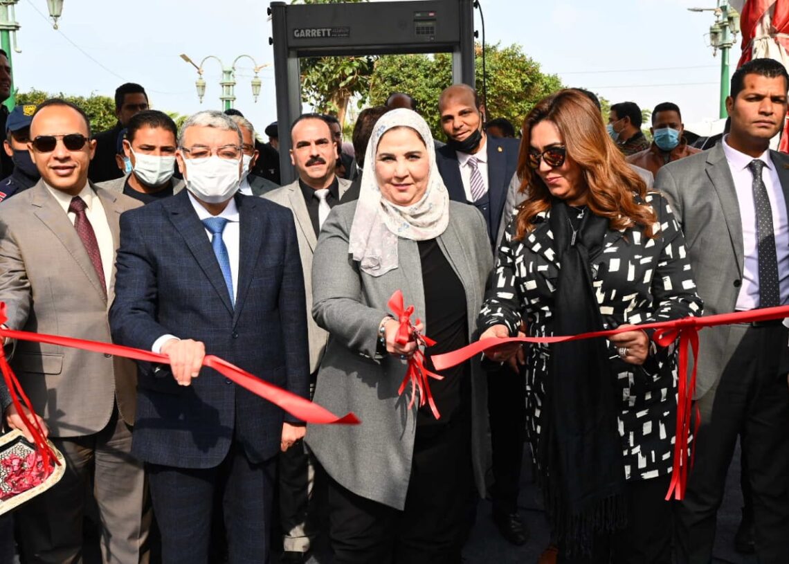 البحث عن المدمنين من بين 10 آلاف سائق حافلات مدرسية.. التعامل مع ٥٧٨ حالة من كبار وأطفال بلا مأوى.. افتتاح معرض "ديارنا" بالمنيا.. أبرز أنشطة التضامن فى أسبوع 19 - جريدة المساء