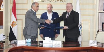 "غنيم" يشهد توقيع بروتوكول تعاون بين جامعتي بني سويف التكنولوجية والنهضة 1 - جريدة المساء