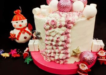 الشيف همت مصطفى تقدم طريقة عمل تورته الفانيليا 27 - جريدة المساء