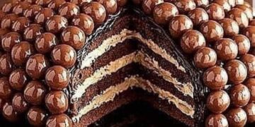 تعرف على طريقةكيكة المالتيزر مع صوص الشيكولاته 1 - جريدة المساء