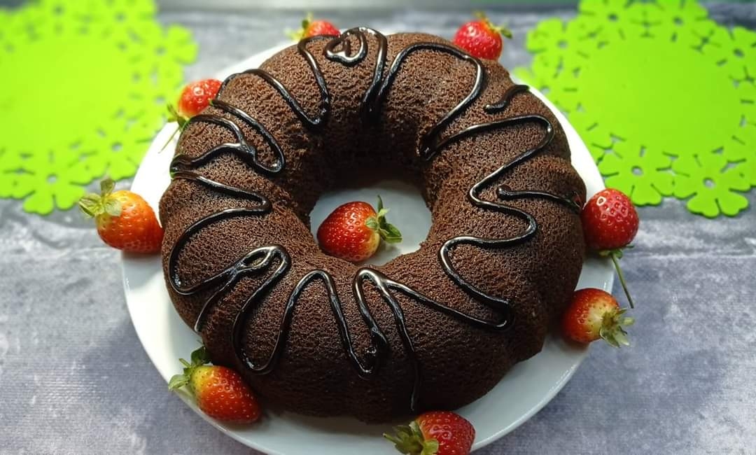 تعرفي على طريقة عمل كيكة الحليب الساخن بالشيكولاتة 18 - جريدة المساء