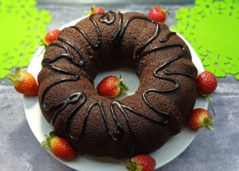 تعرفي على طريقة عمل كيكة الحليب الساخن بالشيكولاتة 25 - جريدة المساء