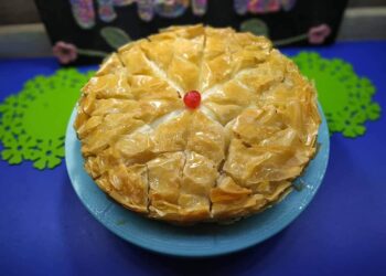 طريقة عمل تورتة الجلاش بالكريمة.. بالفيديو 23 - جريدة المساء