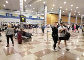 رئيس المطارات : حركة الطيران عادت الى طبيعتها بمطار الغردقة 23 - جريدة المساء