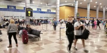 رئيس المطارات : حركة الطيران عادت الى طبيعتها بمطار الغردقة 2 - جريدة المساء رئيس المطارات : حركة الطيران عادت الى طبيعتها بمطار الغردقة 1 - جريدة المساء