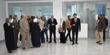 رئيس جامعة القناة : سرعة الإنتهاء من التجهيزات النهائية لمعامل الإختبارات الإلكترونية بكلية الصيدلة 1 - جريدة المساء