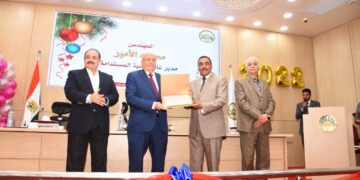 مجلس تنفيذى مطروح يكرم العاملين المتميزين 2 - جريدة المساء مجلس تنفيذى مطروح يكرم العاملين المتميزين 1 - جريدة المساء