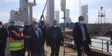 وزير النقل يتابع معدلات تنفيذ مونوريل العاصمة الإدارية الجديدة 2 - جريدة المساء وزير النقل يتابع معدلات تنفيذ مونوريل العاصمة الإدارية الجديدة 1 - جريدة المساء