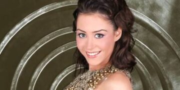 نيابة الغردقة تحقق فى بلاغ "منة شلبى" لاتهامها لممرضتين بالأهمال الطبي أثناء رعايتهما لوالدتها 1 - جريدة المساء