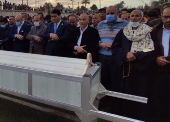 محافظ بني سويف يتقدم  صلاة الجنازة على ضحايا الصحراوي الغربي أبناء "شاويش" باهناسيا 25 - جريدة المساء