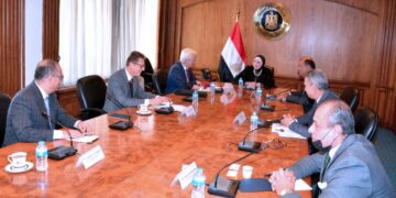 جامع لرئيس "التجارة الألمانية": الإستفادة من خبرات ألمانيا المتطورة فى صناعة السيارات والطاقة المتجددة 1 - جريدة المساء