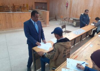 استمرار أعمال الامتحانات بكلية الحقوق بقنا وسط تطبيق كامل للإجراءات الإحترازية 17 - جريدة المساء