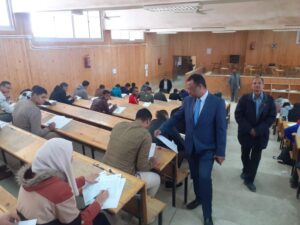استمرار أعمال الامتحانات بكلية الحقوق بقنا وسط تطبيق كامل للإجراءات الإحترازية 147 - جريدة المساء